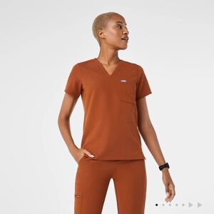 Figs Women's V-Neck Scrub Top - Rust